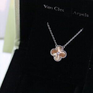 ✨✨✨Van Cleef & Arpels fashion necklace✨✨✨